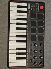 Akai Professional MPK Mini Portable 25-Key Keyboard / MIDI Controller USBinclude