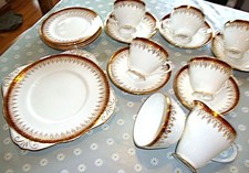 ROYAL GRAFTON MAJESTIC TEA SET FOR 5