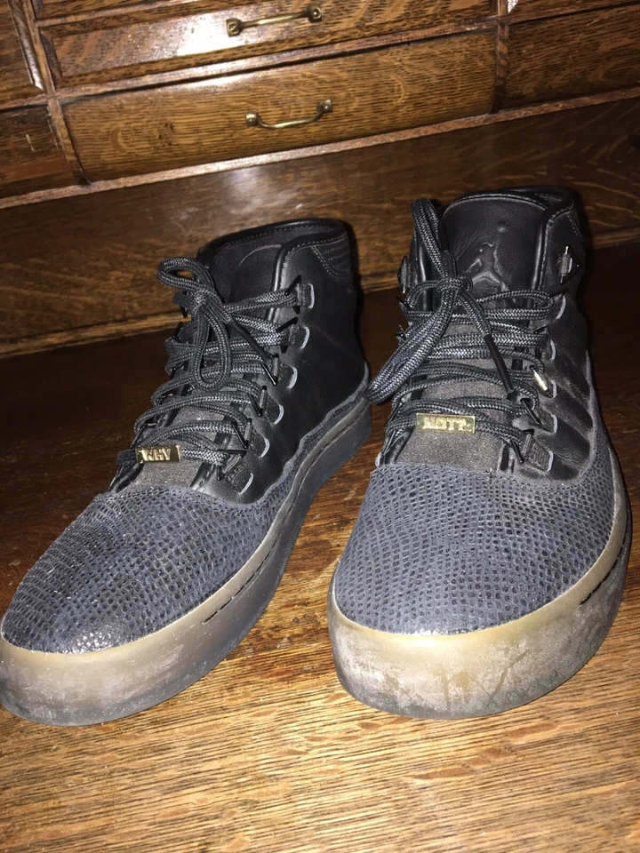 Jordans Men's Westbrook 0 # 768934-010  Black Metallic Gold Sz 10 US - Image 2 of 4