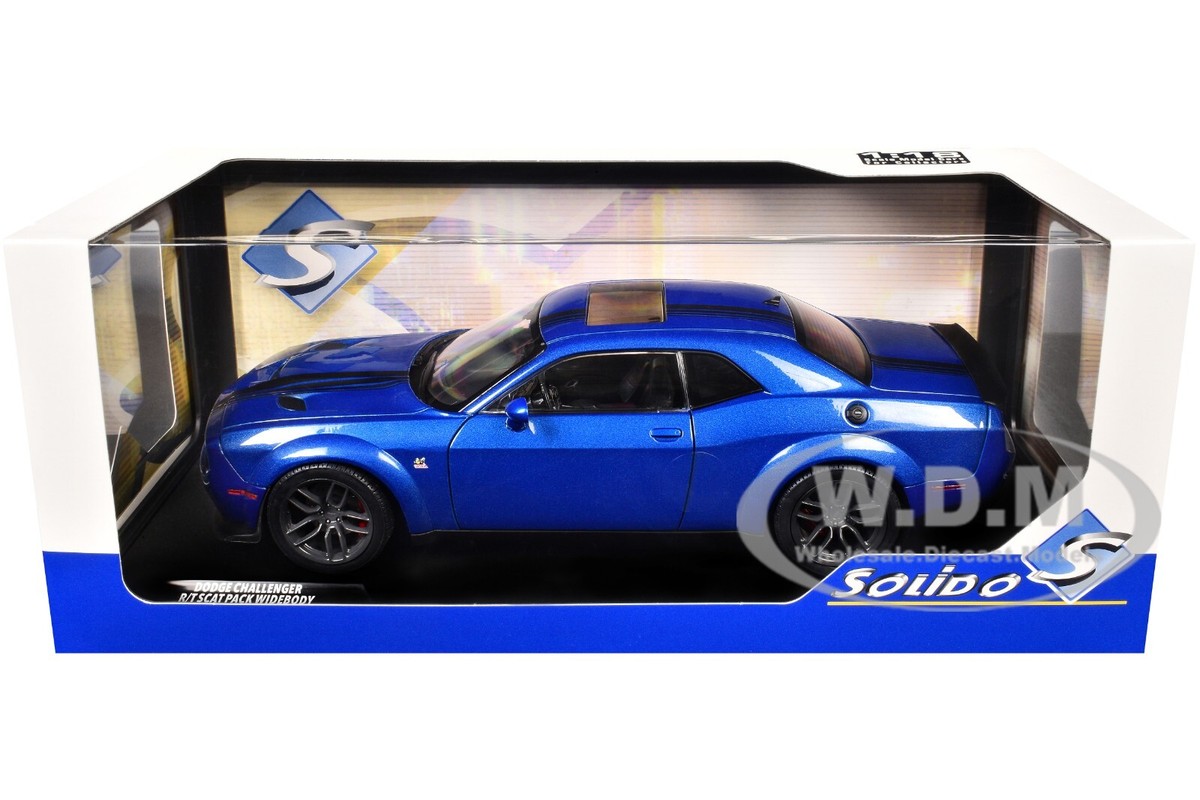 Dodge Challenger ミニカー 青と赤のストライプ 1/18 Dodge Challenger ミニカー 青と赤のストライプ 1/18 1/18 GT
