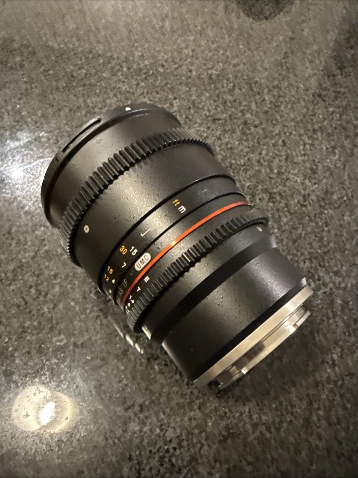 Lente COMO NUEVA Rokinon 85 mm T1.5 AS IF UMC II CINE Montaje Sony E Foto 3 de 4