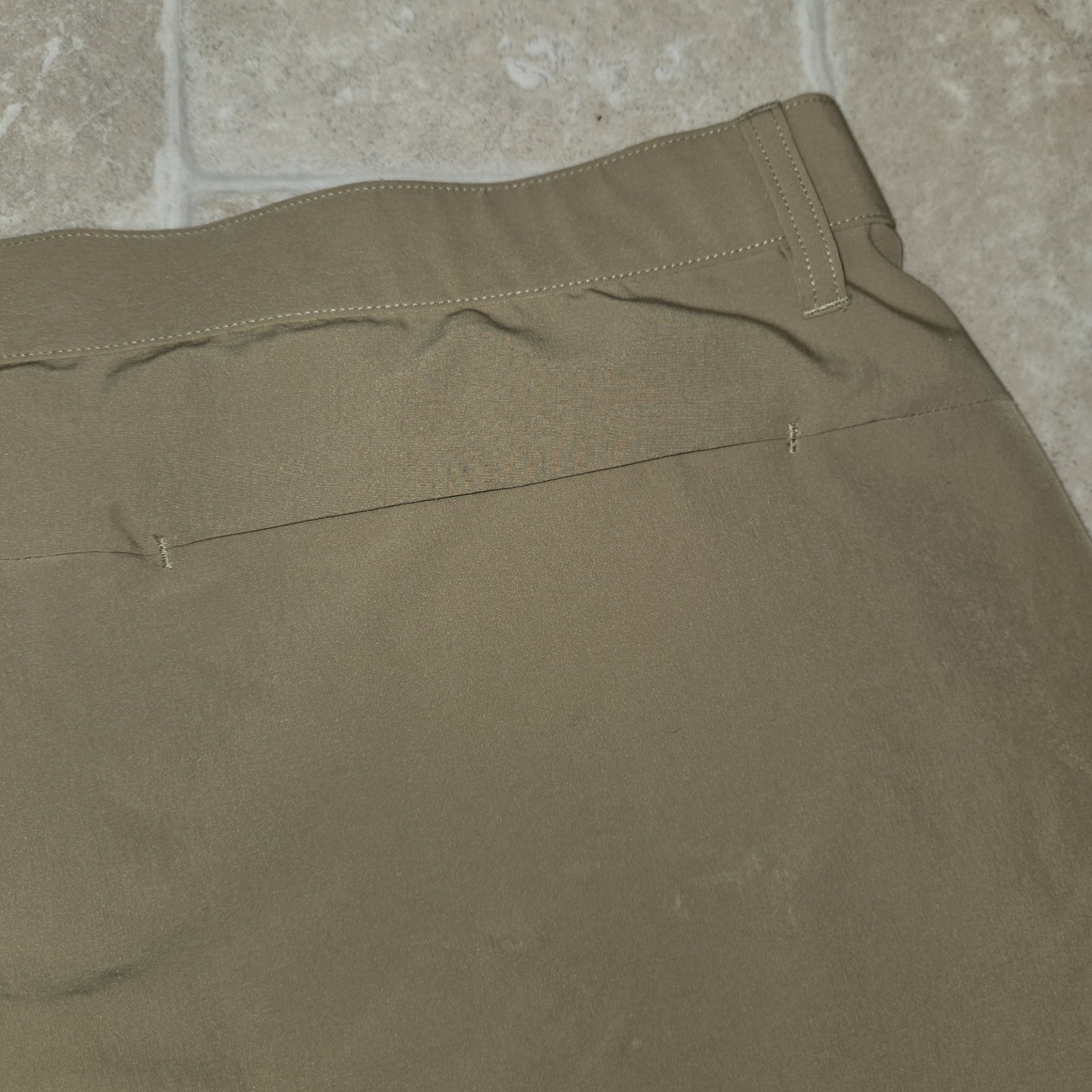 Fabletics Tan Tech Performance Shorts Men's 42 - image 11