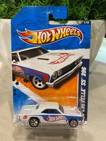 2011 Hot Wheels #151 HW Racing 1/10 1967 '67 Chevelle SS 396 Weiß 1:64