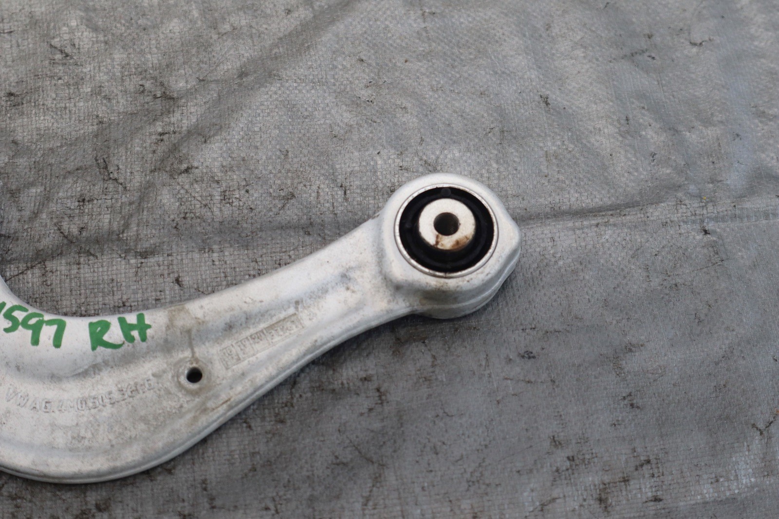 2019 LAMBORGHINI URUS OEM REAR FORWARD UPPER CONTROL ARM 4M0505361