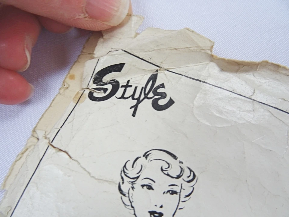 Vintage Sewing Pattern 1940s WW2 Era Style Womens Dress Ladies 40s 34" Bust - Image 3 of 4