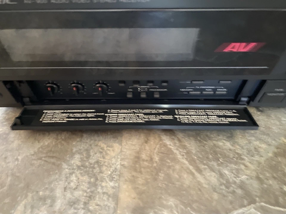 Realistic AV-900 Audio Video Stereo Receiver - Image 3 of 3