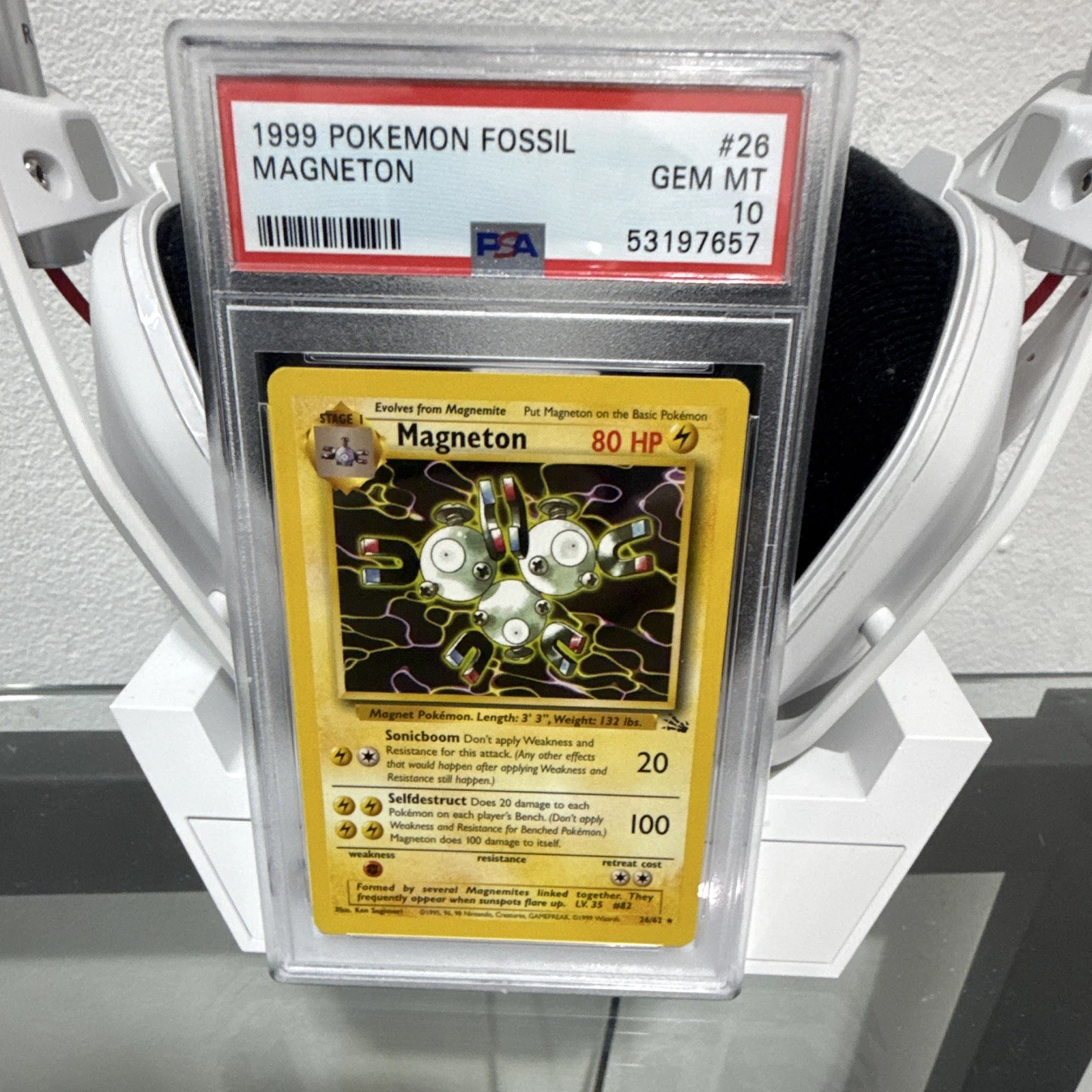 Pokemon TCG Magneton Fossil Unlimited Holo Rare 26/62 1999 English PSA 10