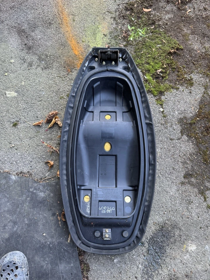 Sitzbank Original Kymco Yager GT 200 i - Bild 2 von 3