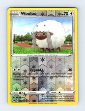 Wooloo 152/202 Carta Pokemon Spada e Scudo Comune Reverse Holo Moderatamente Giocata