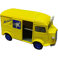 Le Ford V8 1936 miniature de Solido incomplet au 1/50e