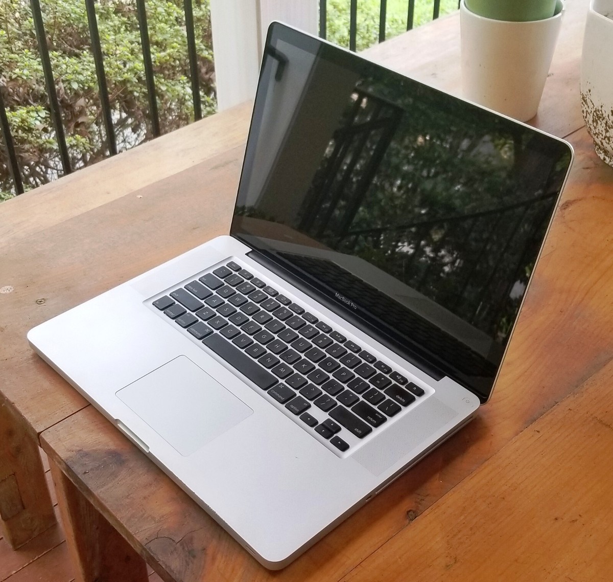 Apple MacBook Pro 15 inch A1286 Mid 2010 i5 500GB HDD Laptop Apple MacBook Pro 15 inch A1286 Mid 2010 i5 500GB HDD Laptop