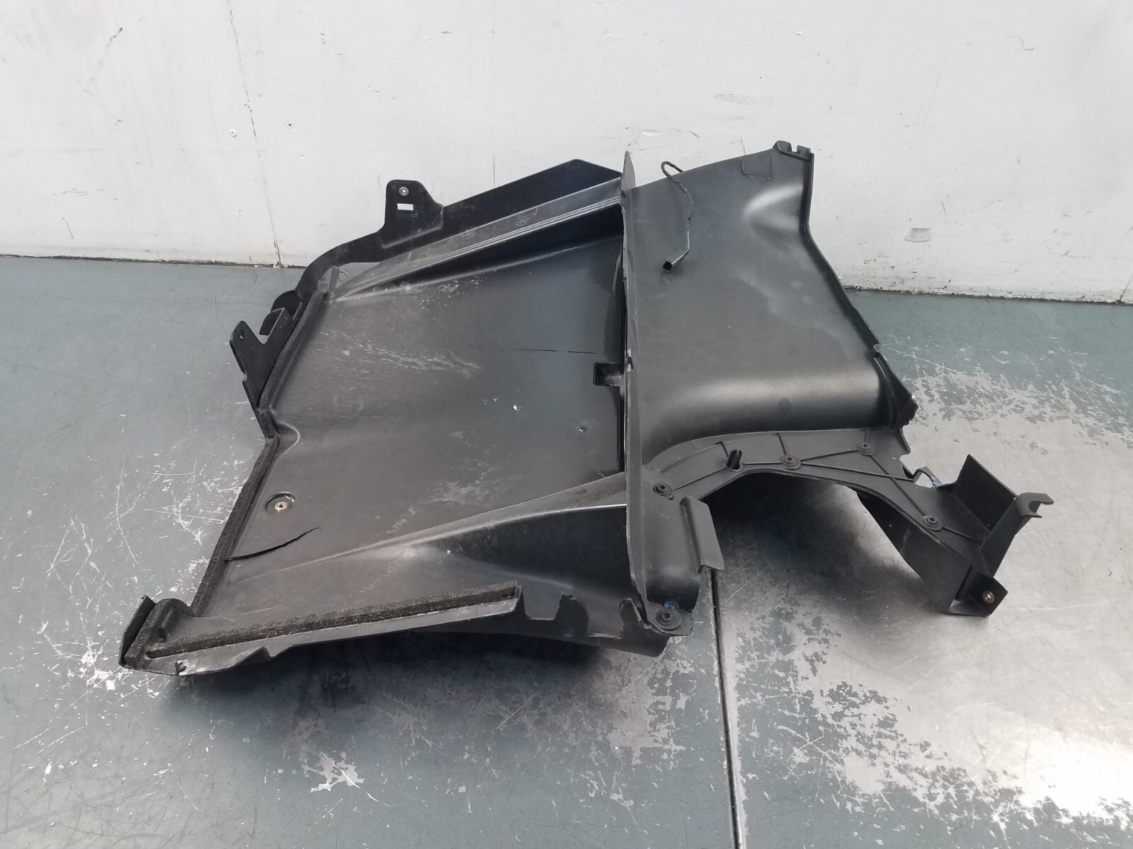 2021 McLaren 765LT Left Rear Air Duct Guide Panel  - * #5537 C7