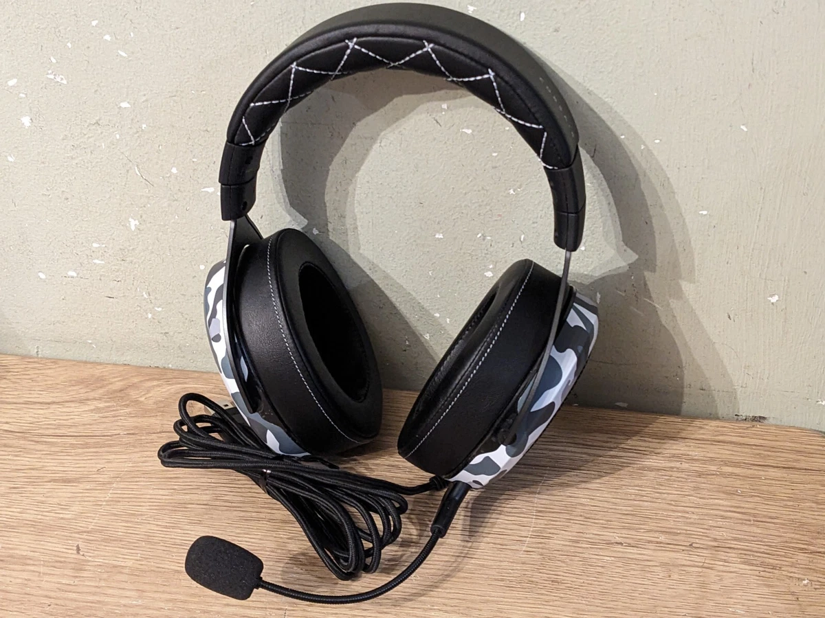 Corsair HS60 Haptic gaming headset stereo bass camo black white