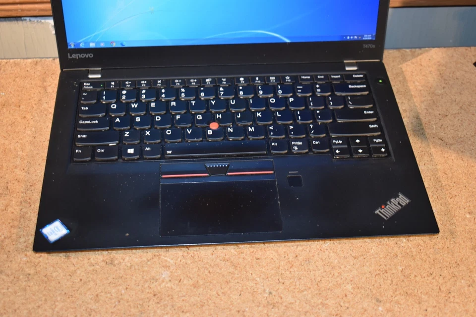 Lenovo ThinkPad T470s Core i7-6600U 2,6 GHz 4 GB 256 GB SSD Windows 7 Pro 32 bits Foto 2 de 4