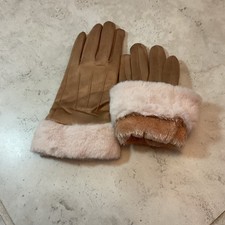 Tan winter Suede Gloves, one size, faux fur trim and lining, NWT