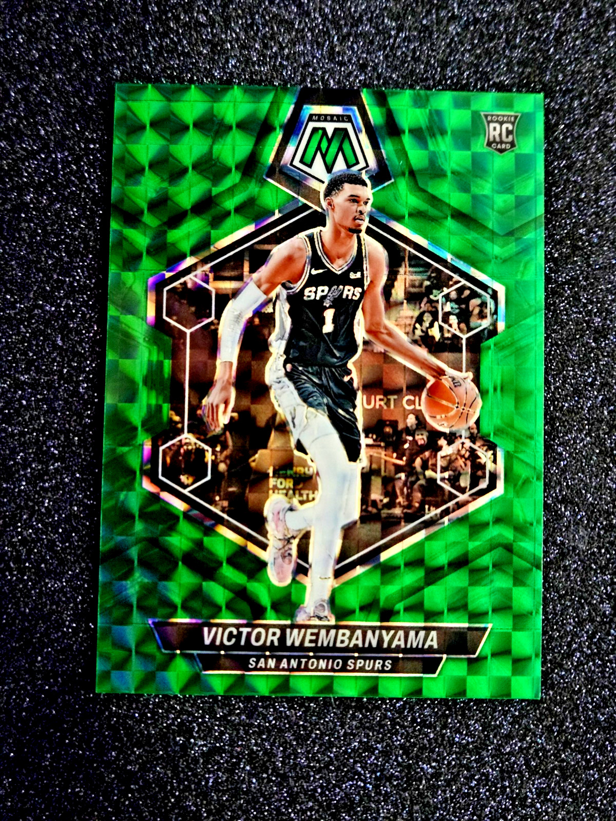 2023-24 Panini Mosaic Prizm RC Victor Wembanyama Green Mosaic Rookie MINT #238