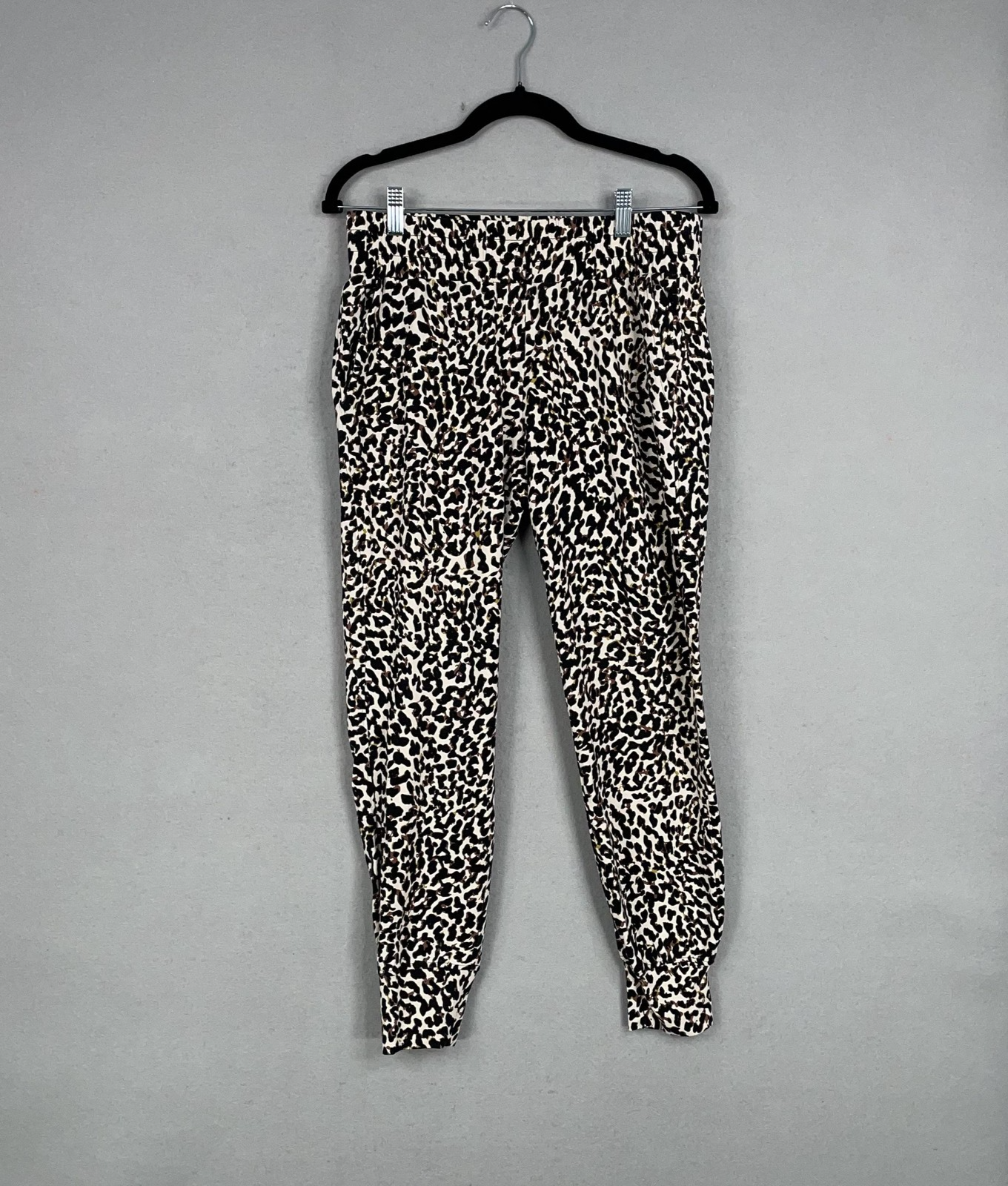 Cabi Pants Womens Small Animal Print Pivot Joggers Leopard Pull On Lounge Sweats