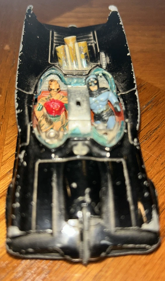 RARE VTG CORGI BATMOBILE WITH ROBIN & BATMAN FIGURES - ACCEPTABLE CONDITION - Image 2 of 4