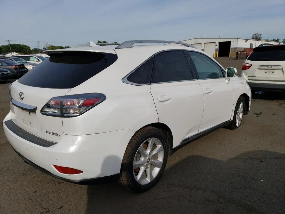 Used Front Center Infotainment Display fits: 2012 Lexus RX350 front display dash - Image 3 of 4