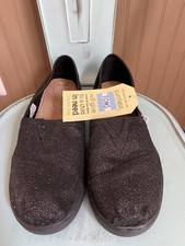 Toms Classic Black Glimmer Youth 6 New