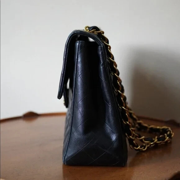 CHANEL Maxi Jumbo XL CC Classic Flap Lambskin Matelasse CHANEL Maxi Jumbo XL CC Classic Flap Lambskin Matelasse