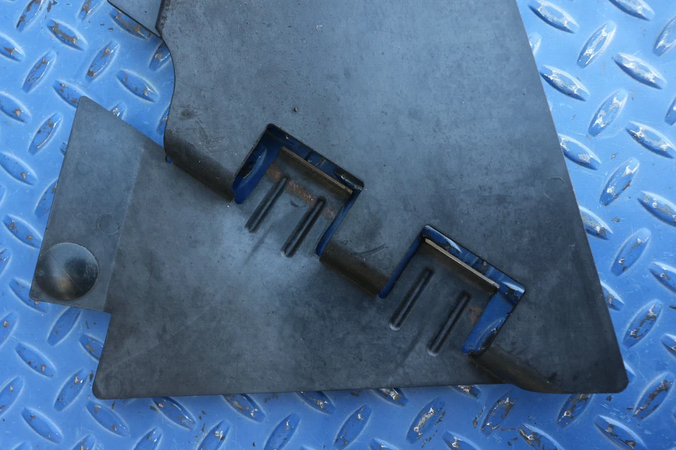 Chevrolet Corvette C4 1992-1996 bote de carbón protector panel de cubierta 10105360 Foto 3 de 4