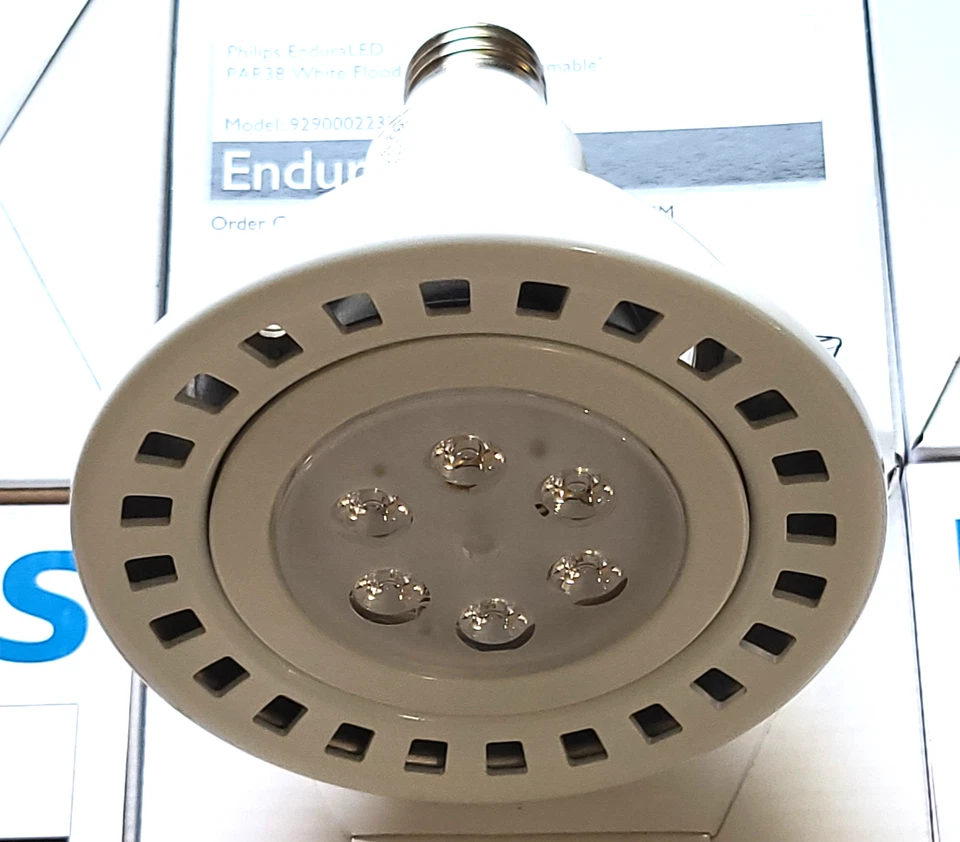 Philips Endura 18W LED PAR38  White Light Flood Light Bulbs 25° Dimmable 6 Bulbs - Image 2 of 4