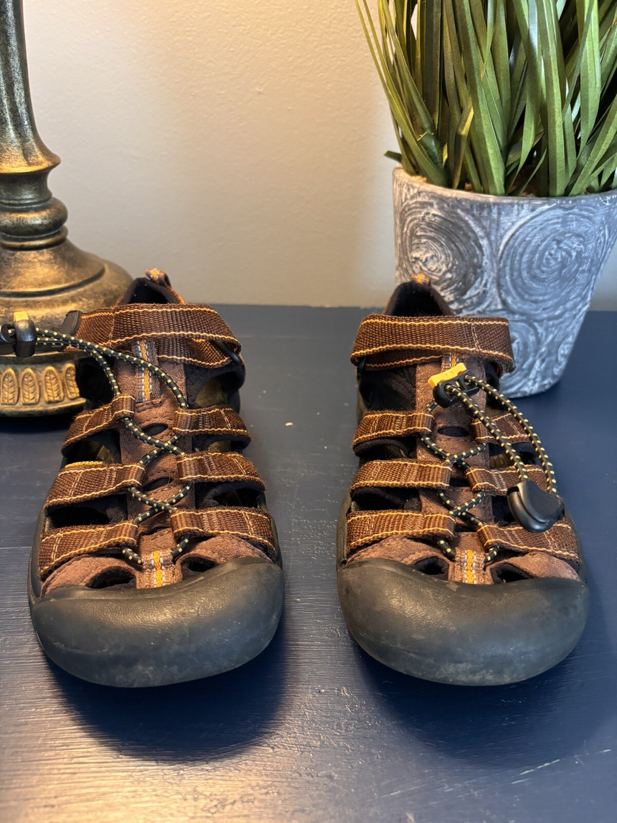 Sandali da trekking Keen marroni e marroni Newport H2 scarpe da acqua outdoor bambini grandi taglia 5