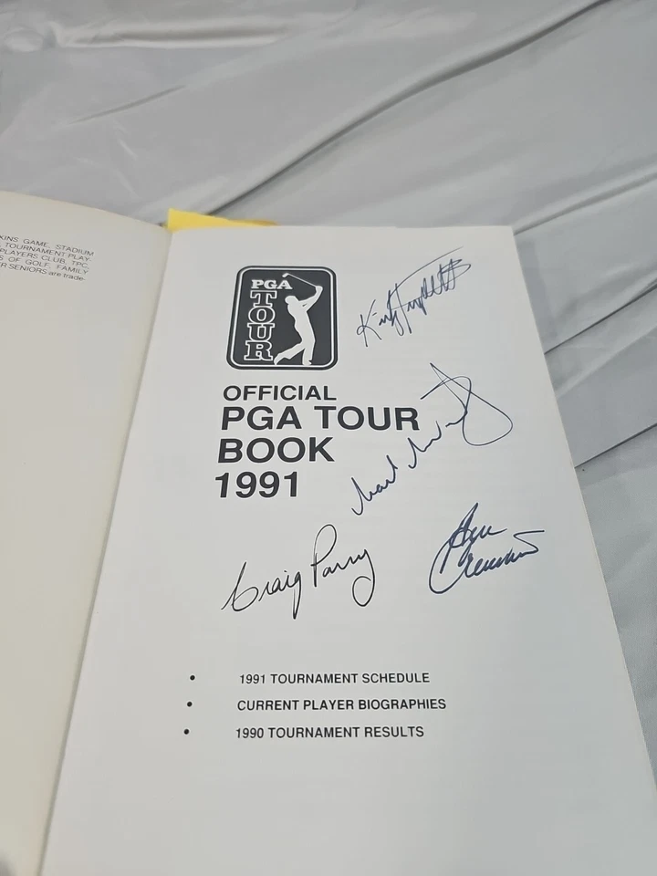RARE Official PGA TOUR BOOK 1991 Media Guide 384 Page Paperback 122 Autographs - Image 2 of 4