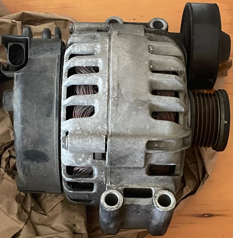 2010 宝马 528I XDRIVE 3.0L 原始设备制造商替代组件 7521178 VALEO 180 AMP 09 10 — 第 2/4 张图片