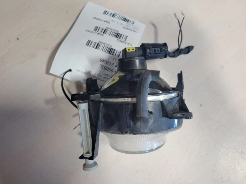 Driver Corner/Park Light Fog-driving Bumper Mounted Fits 04-10 SAAB 9-5 336896 - Image 3 of 4