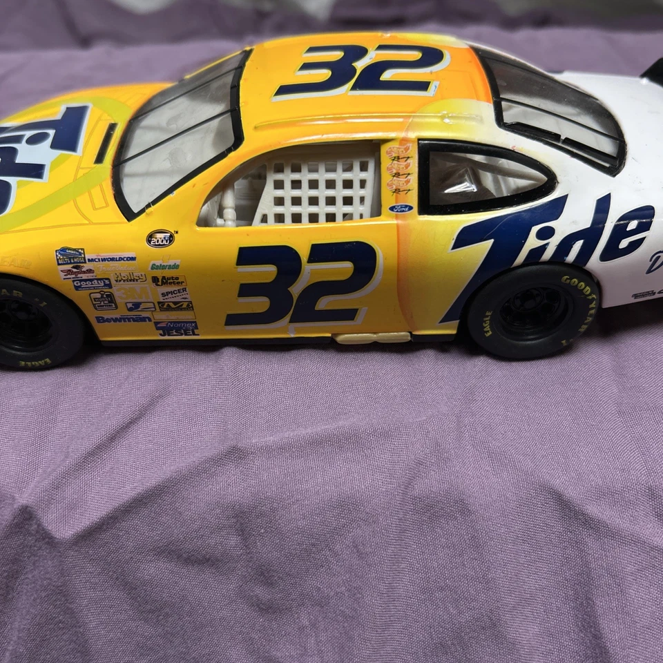 Tide #32 Diecast Modelo NASCAR Coche de Carreras Hot Wheels Nascar Hobby Foto 2 de 4