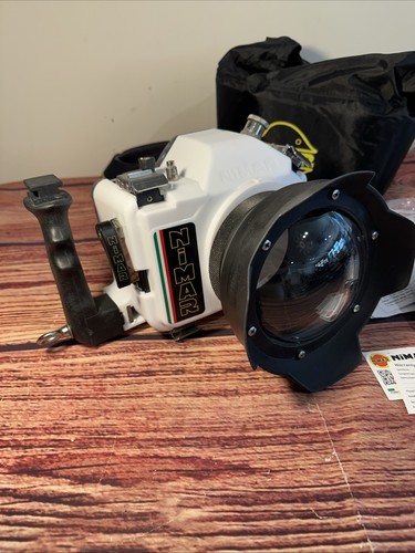 Alloggiamento fotocamera subacquea NIMAR per Panasonic LUMIX DC-GH5/GH5S con accessori - Foto 3 di 20