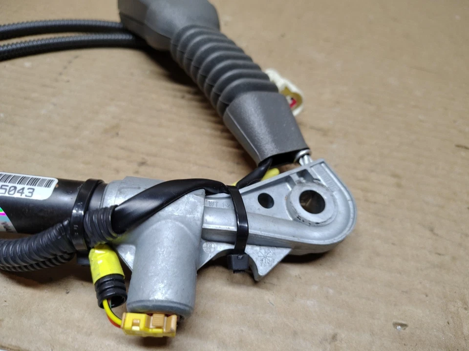 Conjunto receptor cinturón de seguridad pasajero delantero derecho Ford Expedition 2005 33009698 Foto 3 de 4