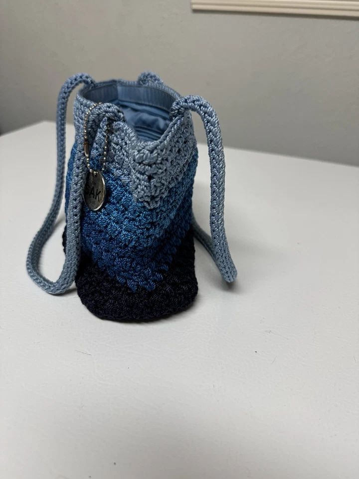 Bolso de Mano The SAK Crochet Usado Para Mujer Colores Azules Excelente Estado Usado Foto 4 de 4
