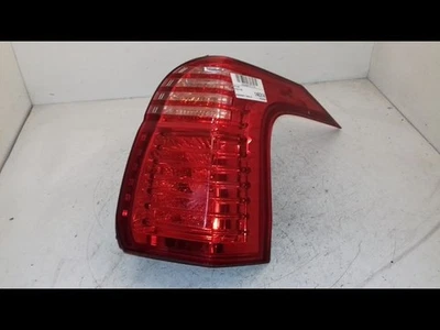 Feux arriere droit Peugeot 5008 (0U_, 0E_) 1.6 bluehdi 120 (2014-2017) 5 portes - Photo 1/3