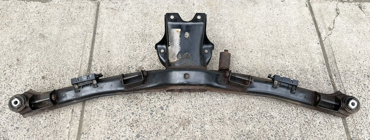 95-02 Genuine OEM BMW E36 318ti Rear Subframe Axle Carrier