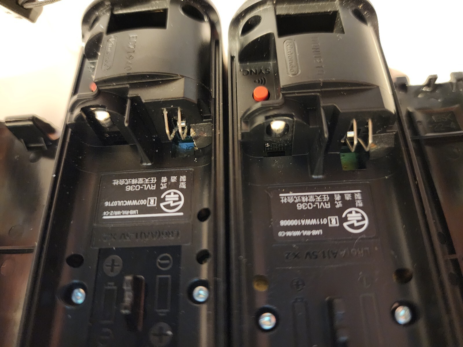 Lot of 2 OEM Black Nintendo Wii Remotes Motion Plus Wiimote, 1 Nunchuck, 2 cases - Picture 7 of 7