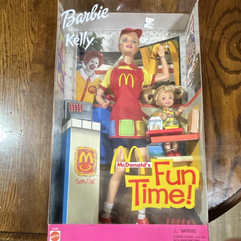 Mattel Barbie & Kelly McDonald’s Fun Time! Doll Playset 1999 MPN 29395
