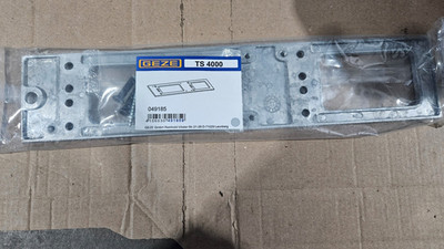 GE-ZE mounting plate for TS 5000/TS 4000 silver-colored