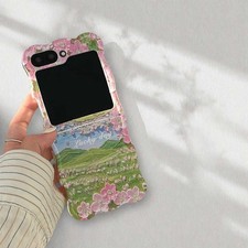 Cute Floral Bracelet Phone Case for Samsung Galaxy Z Flip 3 4 5 6 - Wave Pattern
