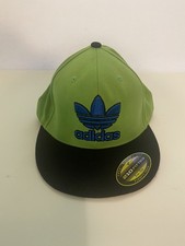 Adidas logo 210 Fitted Flex-Fit Baseball Hat Cap Black/Green 7 1/4-7 5/8