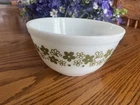 Vintage Pyrex Crazy Daisy Spring Blossom Mixing Bowl 1.5 QT #402  see small chip