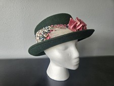100 Wool Felt Bucket Hat W/ Floral Embellishments Vintage Mid-century Modern