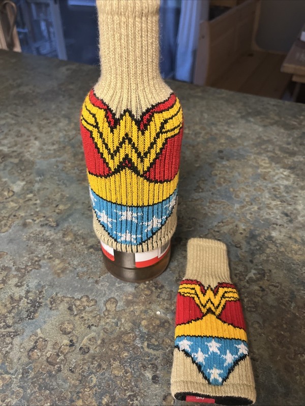 Two Freaker USA Wonder Woman Bottle Insulator
