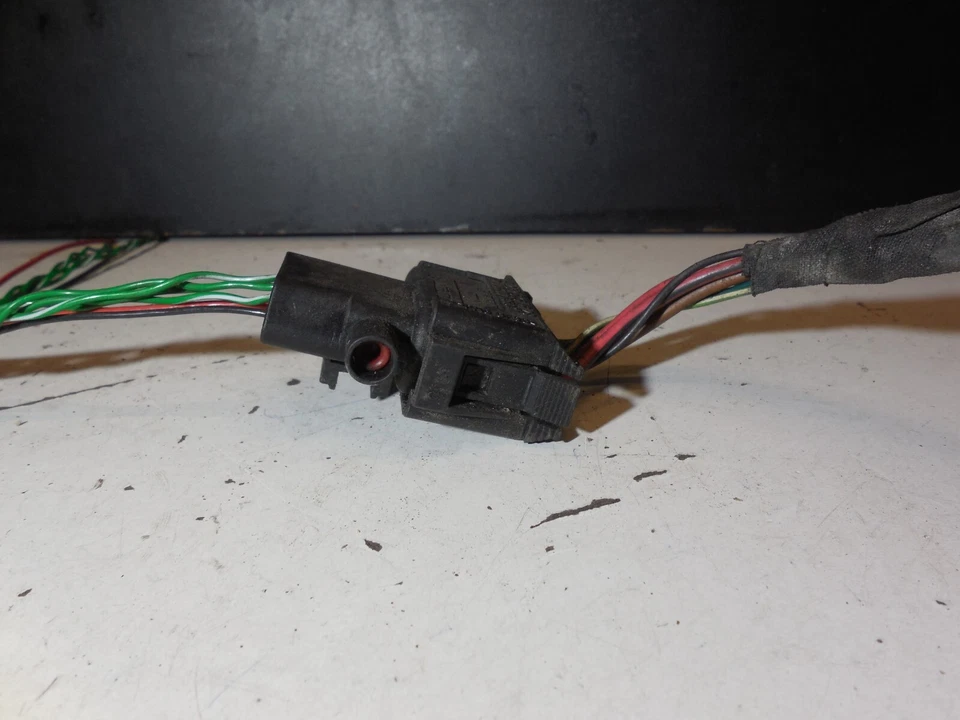 Enchufe cable motor ventana coleta 2085451628 07-13 Mercedes Benz W221 S550 S450 Foto 3 de 4