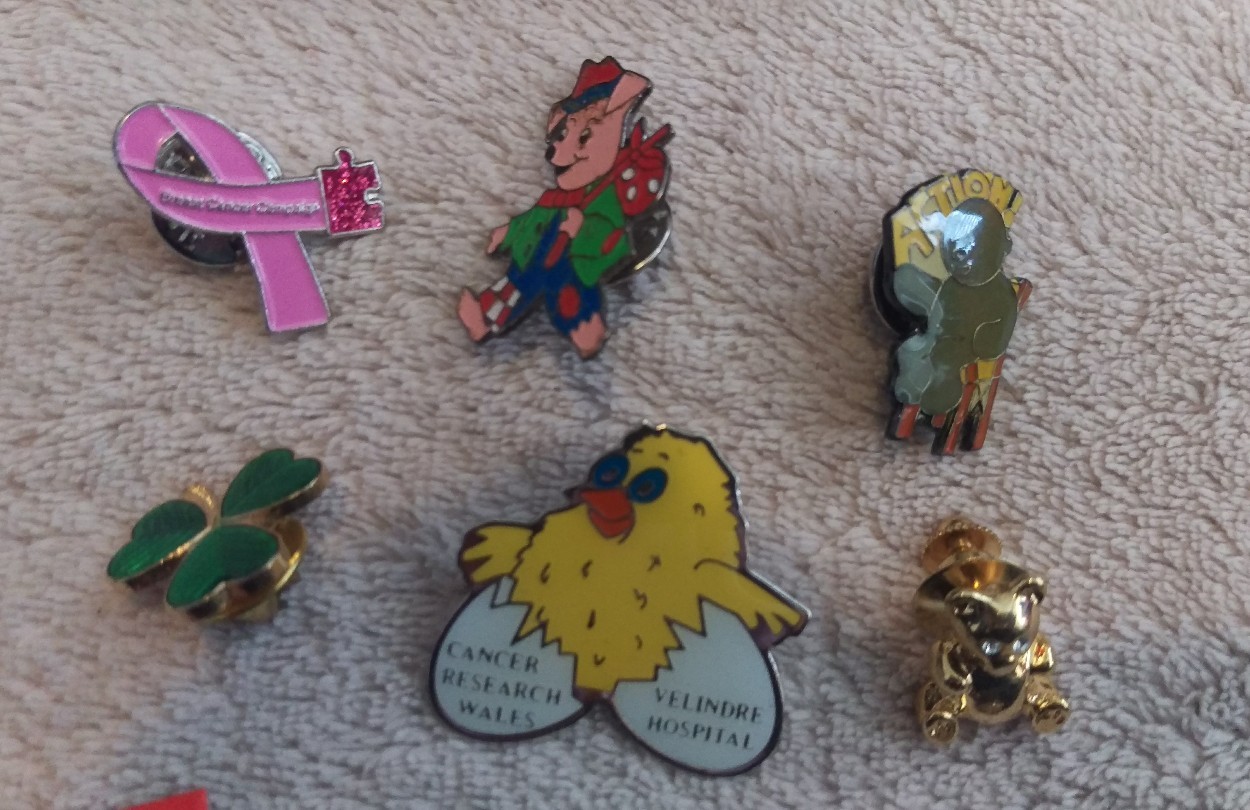 SELECTION OF VINTAGE PIN BADGES eBay
