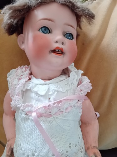 Ernst Heubach Dolls / Köppelsdorfer Porzellanfabrik - Guide to Value