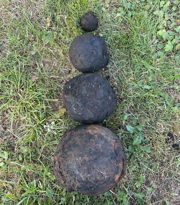 CANNONBALL LARGE HOLLOW ORIGINAL ARTIFICIAL VINTAGE . 18 LB,/6