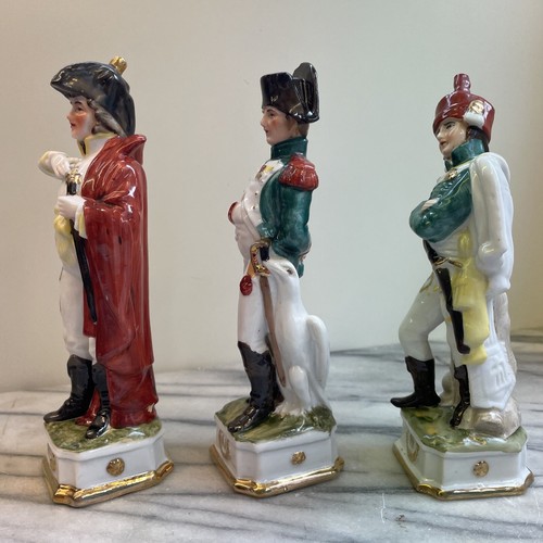 3 Vintage Capodimonte Italy Porcelain Napoleon Era Soldiers Figurines Napoleonic - Picture 5 of 10
